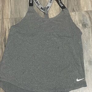 Nike Women's Gray Tank Top 🩵